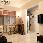 Flat With Turkish Hammam And Bar In Beyoglu